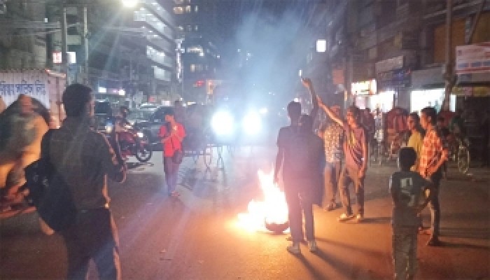 রাজধানীতে বাম জোটের হরতালের সমর্থনে অগ্নিসংযোগ, আটক ৩