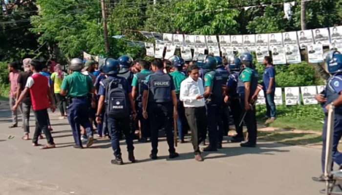 ভোট কেন্দ্র দখল নিয়ে চবিতে ছাত্রলীগের ২ পক্ষের সংঘর্ষ, আহত ৭