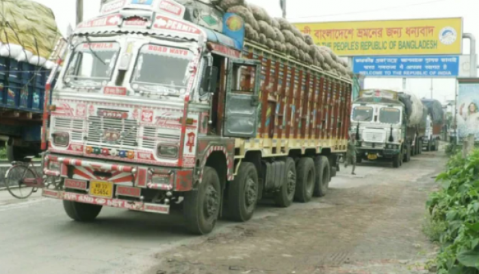 ৫ দিন পর সচল বেনাপোল বন্দর