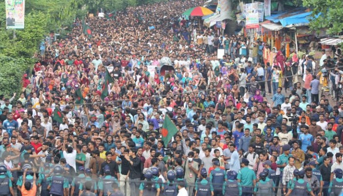 আজ বিক্ষোভ, কাল ছাত্র ধর্মঘট, কোটা বাতিল দাবিতে অনড় শিক্ষার্থীরা