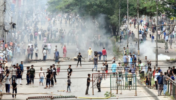 কারফিউ ভাঙার নির্দেশ আসে বিদেশ থেকে