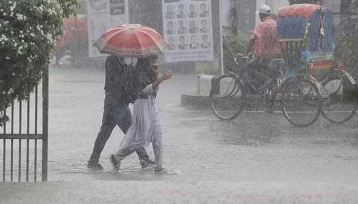 সারা দেশে বজ্রবৃষ্টির আভাস, নদীবন্দরে সতর্কতা