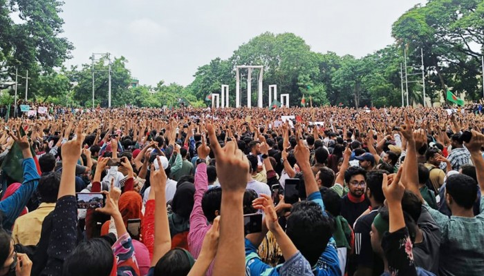 সরকার পতনের এক দফা ঘোষণা শিক্ষার্থীদের