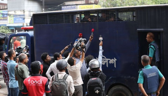 উচ্চ আদালতের নির্দেশনা ও আইন উপেক্ষিত