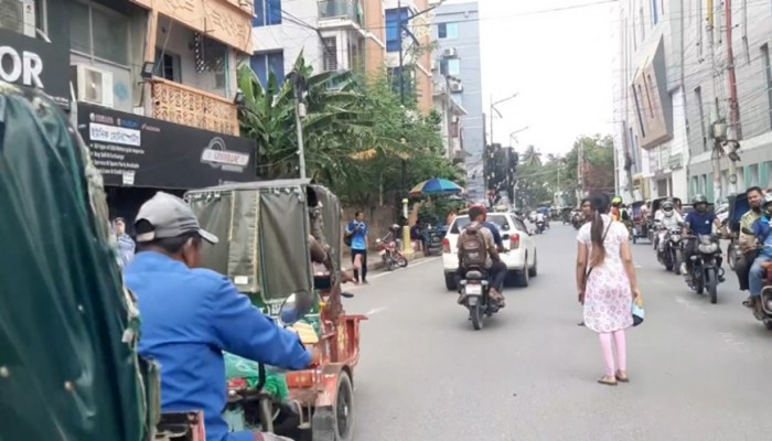 ধীরে ধীরে স্বাভাবিক হচ্ছে রাজশাহীর জীবনযাত্রা