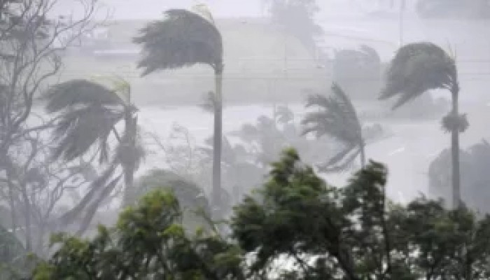 দুপুরের মধ্যে ঝড় হতে পারে রাজধানীসহ ১১ জেলায়