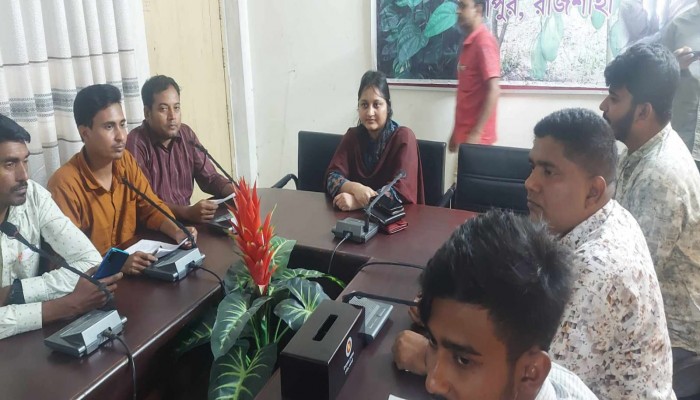 দুর্গাপুরে নবাগত ইউএনও'র সাথে সাংবাদিকদের মতবিনিময়