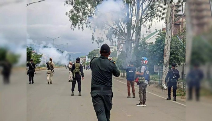 বিক্ষোভ-সংঘাতে থমথমে মণিপুর, রাজ্য ছেড়ে পালালেন গভর্নর