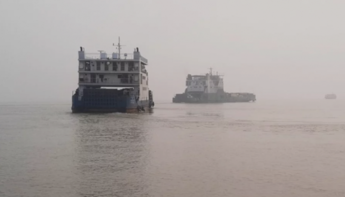 আড়াই ঘণ্টা পর দৌলতদিয়া-পাটুরিয়া রুটে ফেরি চলাচল স্বাভাবিক