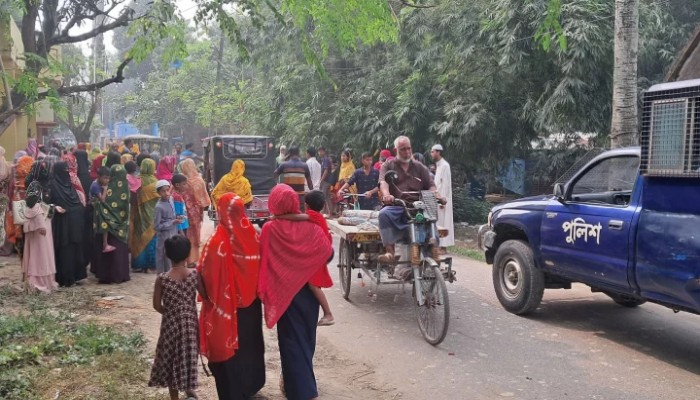 চাঁপাইনবাবগঞ্জে ট্রাক্টরের চাপায় মাদ্রাসাছাত্র নিহত