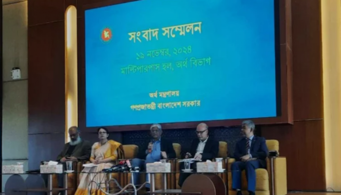 কোনো ব্যাংক বন্ধ হবে না: অর্থ উপদেষ্টা