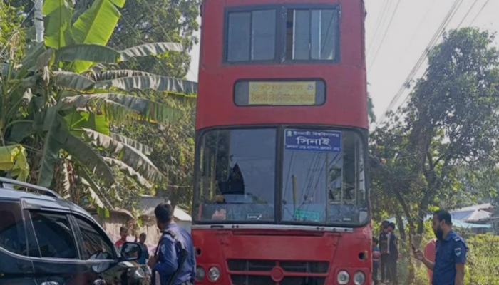 গাজীপুরে পিকনিকের বাসে বিদ্যুৎস্পৃষ্টে ইবির ৩ শিক্ষার্থী নিহত