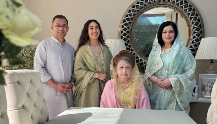 সোমবার দেশে ফিরতে পারেন খালেদা জিয়া, সঙ্গে ফিরবেন দুই পুত্রবধূও