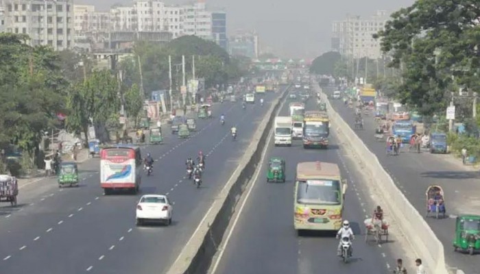 বৃষ্টিতে ‘সহনীয়’ ঢাকার বাতাস, তালিকায় ১৪তম