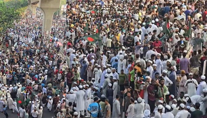 আওয়ামী লীগ ব্যান করো’ স্লোগানে উত্তাল শাহবাগ, এ যেন আরেক ‘জুলাই’