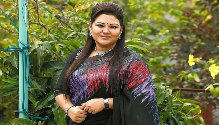 গান দিয়ে ফিরেই গ্রেপ্তার: মমতাজ বেগম খুন মামলায় আটক