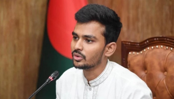 বিএনপি গায়ের জোরে নগর ভবন বন্ধ করে আন্দোলন করছে: উপদেষ্টা আসিফ