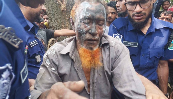 রাজশাহীর দূর্গাপুরে আট বছরের শিশুকে ধর্ষন চেস্টা, বৃদ্ধকে পুলিশে সোর্পদ