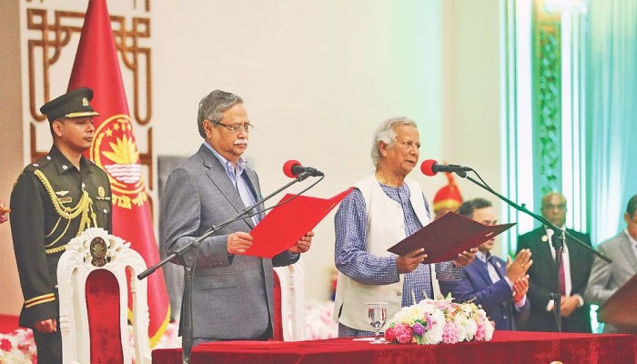 অন্তর্বর্তী সরকার পুনর্গঠন করতে হলে যেসব আইনি প্রশ্ন সামনে আসবে