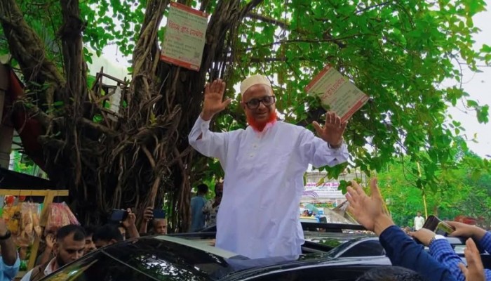 কারামুক্ত হয়ে জুলাইয়ের ছাত্র-জনতাকে ধন্যবাদ জানালেন আজহারুল