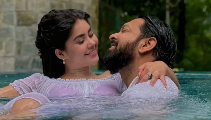 গুঁড়ি গুঁড়ি বৃষ্টিতে সুইমিংপুলে তাহসান-রোজার আদুরে মুহূর্ত!
