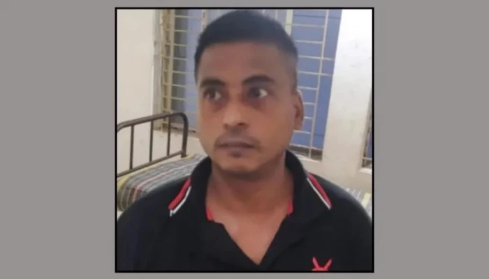 ইন্টারনেট নিয়ে ঝগড়া, স্ত্রীকে কুপিয়ে হত্যার পর থানায় গেলেন স্বামী