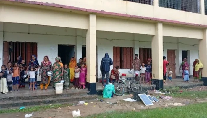 এবার পানি বাড়ছে ছাগলনাইয়ায়, আশ্রয়কেন্দ্রে ৭ হাজার মানুষ
