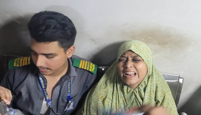 ‘মেয়েটা পুড়ে গেছে, কষ্ট সহ্য করতে পারছি না’