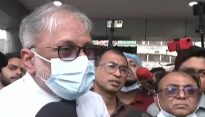 সিএমএইচের আইসিইউতে বিধ্বস্ত বিমানের পাইলট