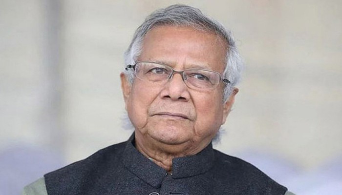 আহতদের চিকিৎসার সার্বক্ষণিক খোঁজ নিচ্ছেন প্রধান উপদেষ্টা