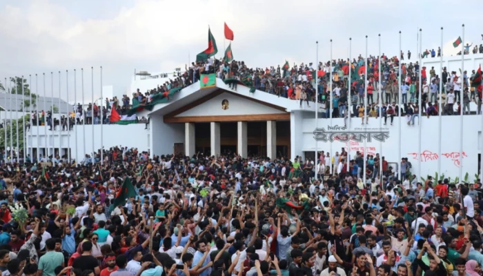 ফিরে এলো নতুন বিজয়ের দিন