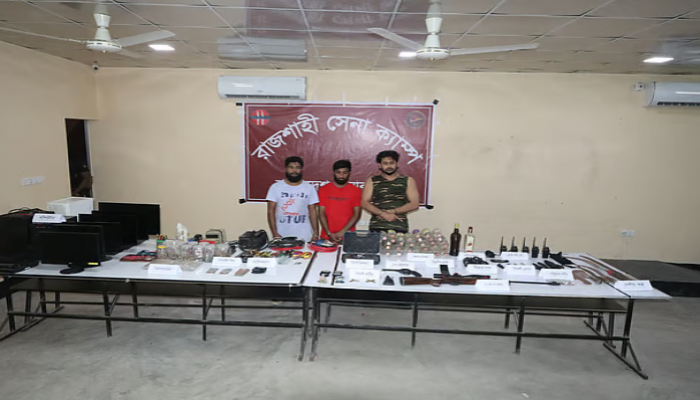 রাজশাহীতে অস্ত্র ও বিস্ফোরক উদ্ধার, আসামিরা ৫ দিনের রিমান্ডে