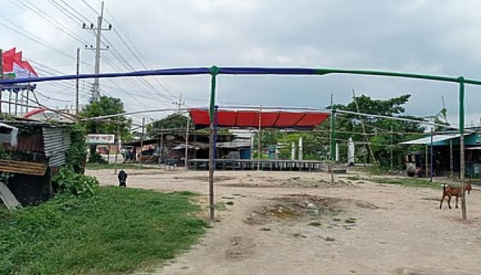 রাজশাহীতে সংঘর্ষের পর বিএনপির অনুষ্ঠান পণ্ড, ফাঁকা পড়ে আছে মঞ্চ
