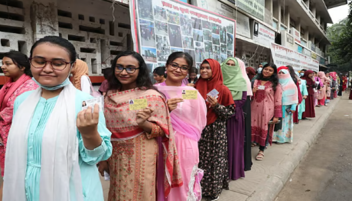 ডাকসু নির্বাচনে ভোট গ্রহণ শুরু