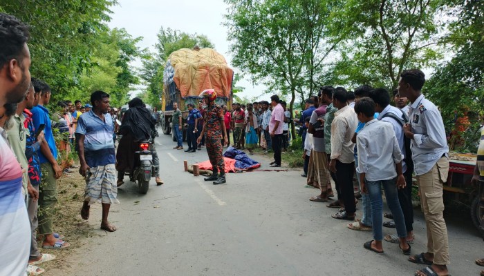 দুর্গাপুর ও পুঠিয়ায় সড়ক দুর্ঘটনায় নিহত ৩