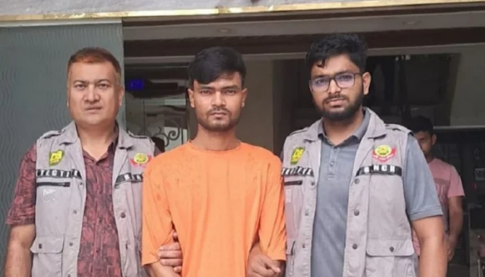 চাকরির পরীক্ষার প্রশ্নপত্র ফাঁসের নামে প্রতারণা, গ্রেপ্তার ১