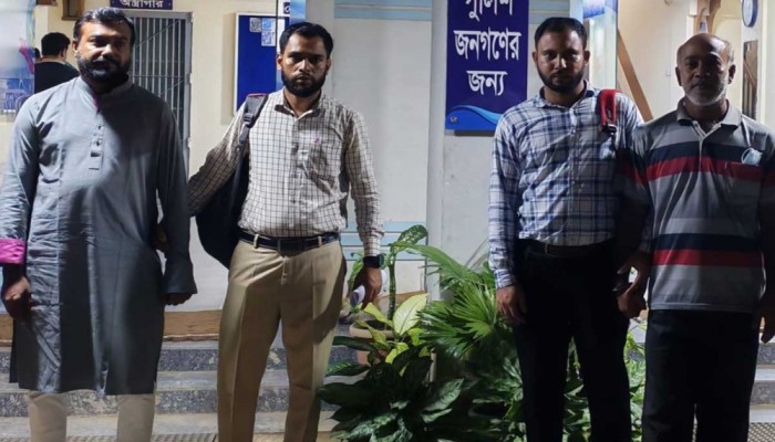 সাবেক মন্ত্রীর বাংলাদেশি এজেন্ট আজিজ ও উৎপল গ্রেপ্তার