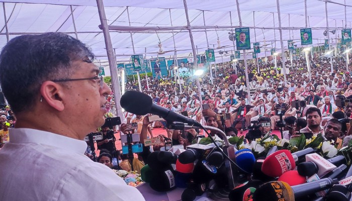 ধর্ম নিয়ে রাজনৈতিক ব্যবসা চলবে না : সালাহউদ্দিন আহমদ