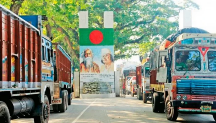 ২১ দিনে এলো ৭১০০ মেট্রিক টন চাল, প্রবেশের অপেক্ষায় আরও ভারতীয় ট্রাক