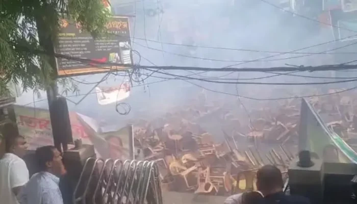 ককটেল-সাউন্ডগ্রেনেডে জাতীয় পার্টির কর্মী সমাবেশ পণ্ড