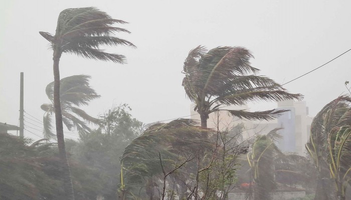 চট্টগ্রাম ও কক্সবাজারে ঝড়ের আভাস