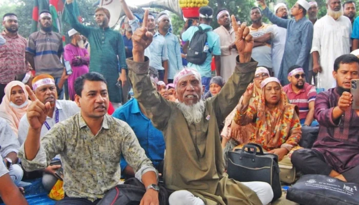 আজ কালো পতাকা মিছিল করবে এমপিওভুক্ত শিক্ষকরা