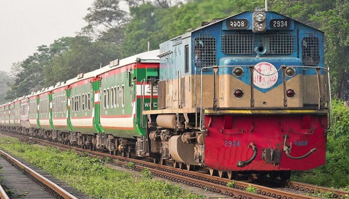 দেশের ৬৪% রেলপথই নড়বড়ে