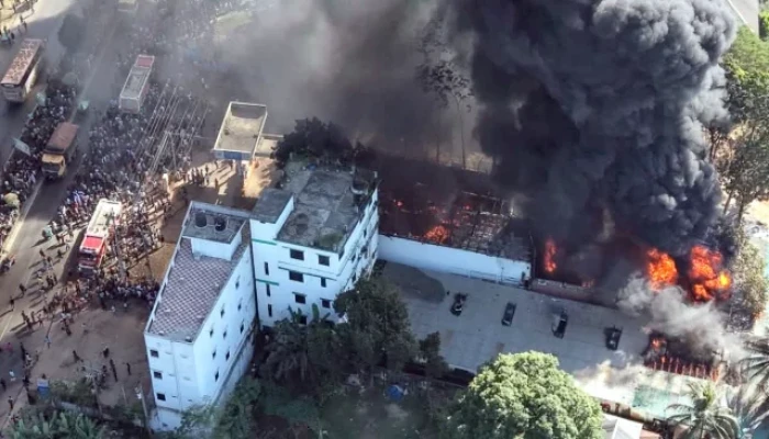 গাজীপুরে কয়েল কারখানায় আগুন, নিয়ন্ত্রণে ফায়ার সার্ভিসের ৭ ইউনিট