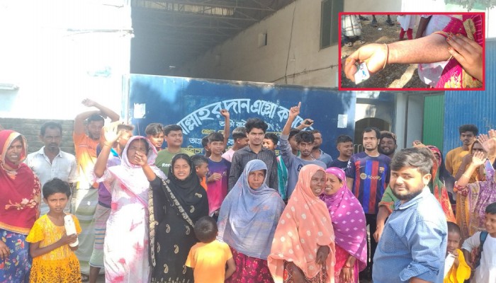 ঈশ্বরদীতে কারখানার বর্জ্য নিষ্কাশিত পানিতে অবরুদ্ধ ৪৫ পরিবার