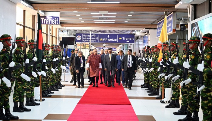 রাষ্ট্রীয় সফর শেষে ঢাকা ছাড়লেন ভুটানের প্রধানমন্ত্রী