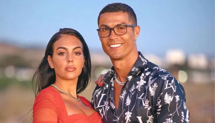 আগামী বছরেই বিয়ে করছেন রোনালদো-জর্জিনা