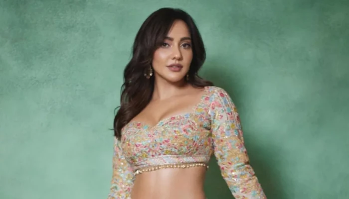 অর্থ পাচার মামলায় এবার ফেঁসে গেলেন নেহা শর্মা