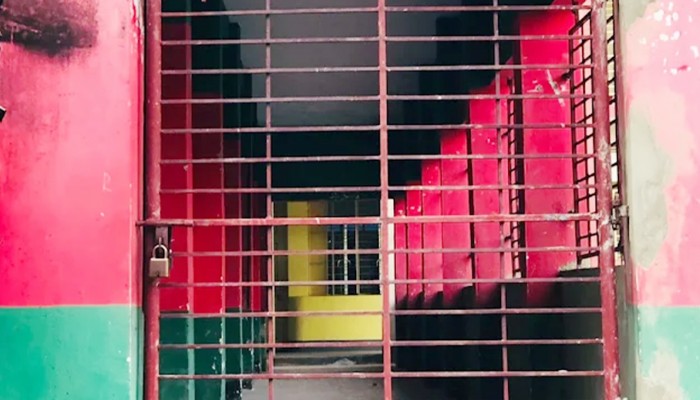 ২৪৩ স্কুলে পরীক্ষা বন্ধ, কর্মবিরতিতে থাকা সব শিক্ষককে শোকজ