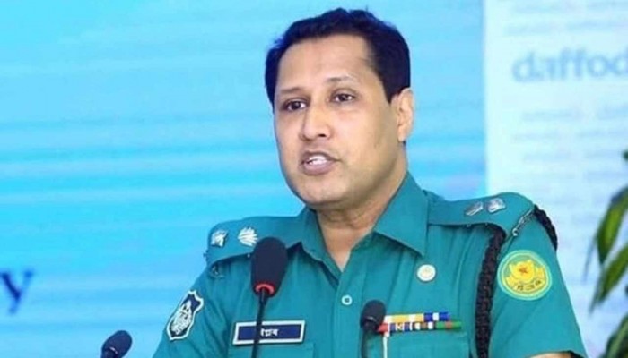 পুলিশের সাবেক যুগ্ম-কমিশনার বিপ্লব কুমারসহ চার জনের দেশত্যাগে নিষেধাজ্ঞা